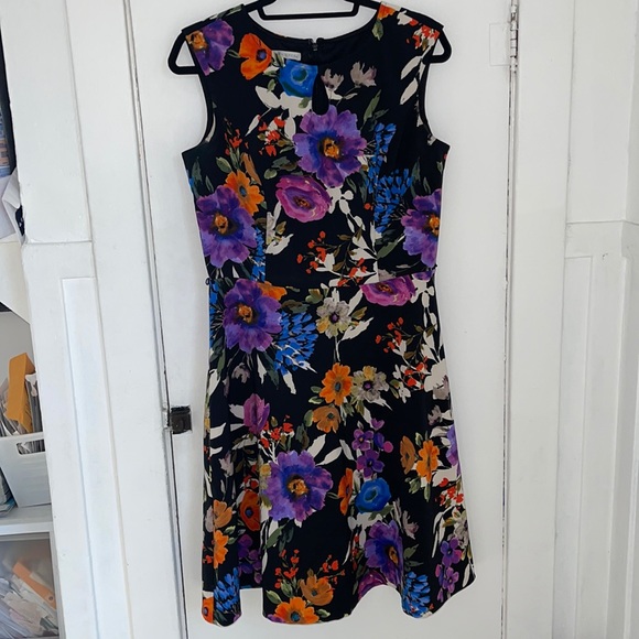 London Times Dresses & Skirts - London Times Flower Dress